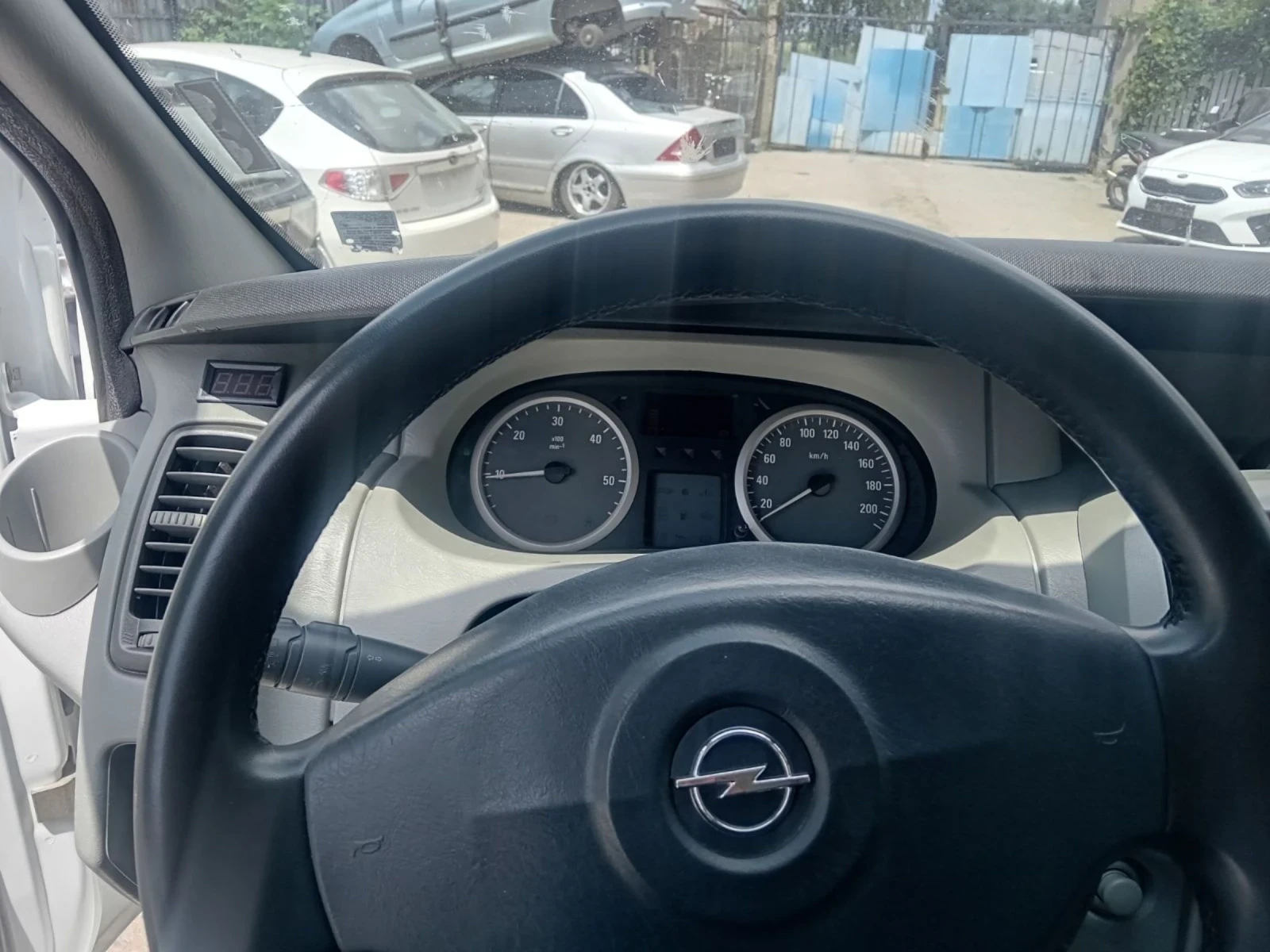 Opel Vivaro  - изображение 3