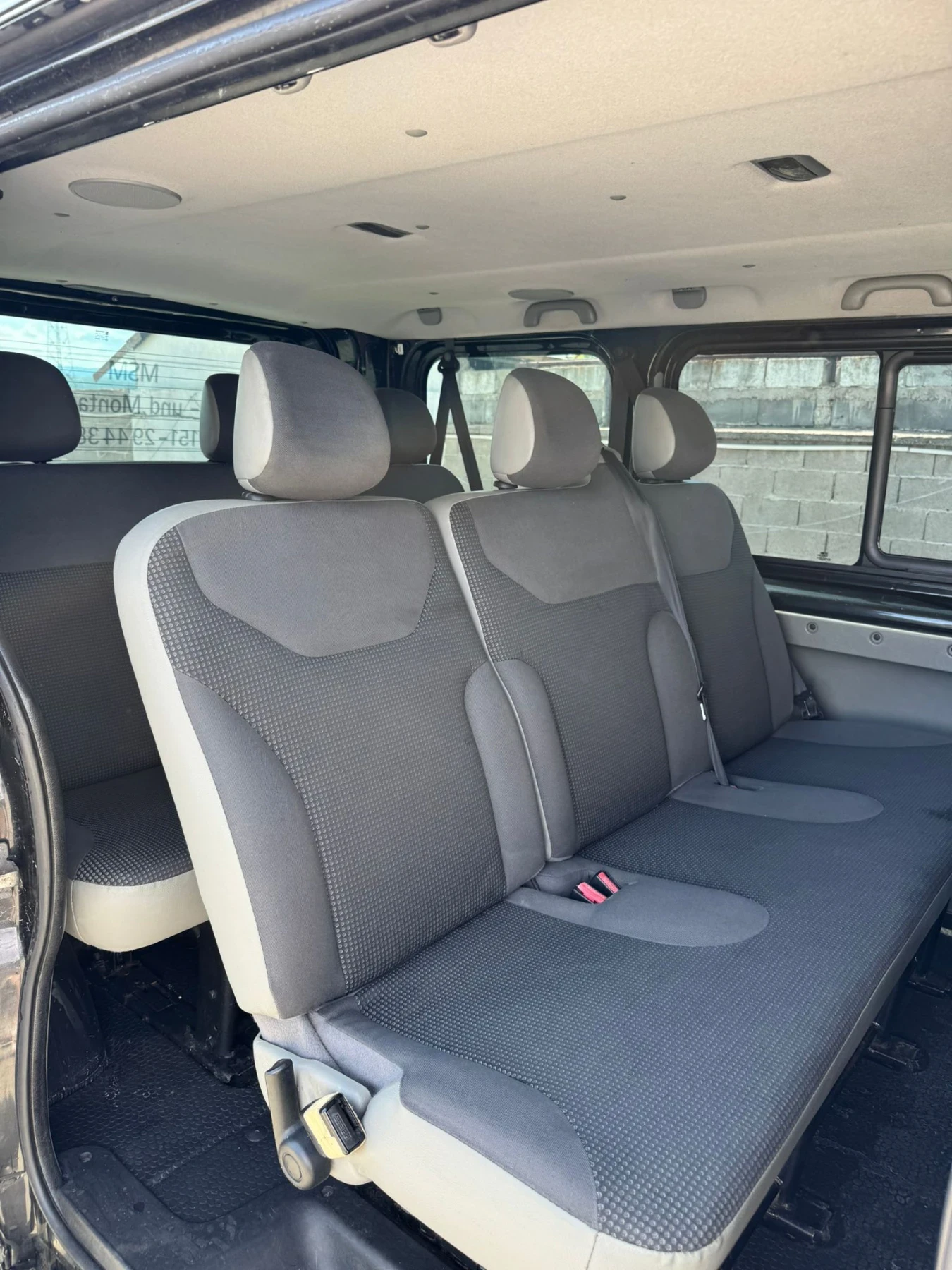 Opel Vivaro 2.0TDCI климатик 8+ 1, снимка 9 - Бусове и автобуси - 54838778