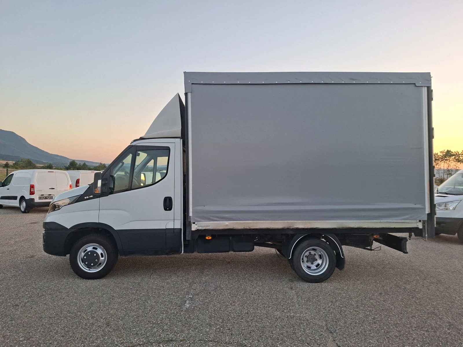 Iveco Daily 35C15, снимка 8 - Бусове и автобуси - 55135617