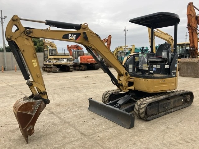 Багер Cat 303CCR - ОЧАКВАН ВНОС 10.02.2026!!!