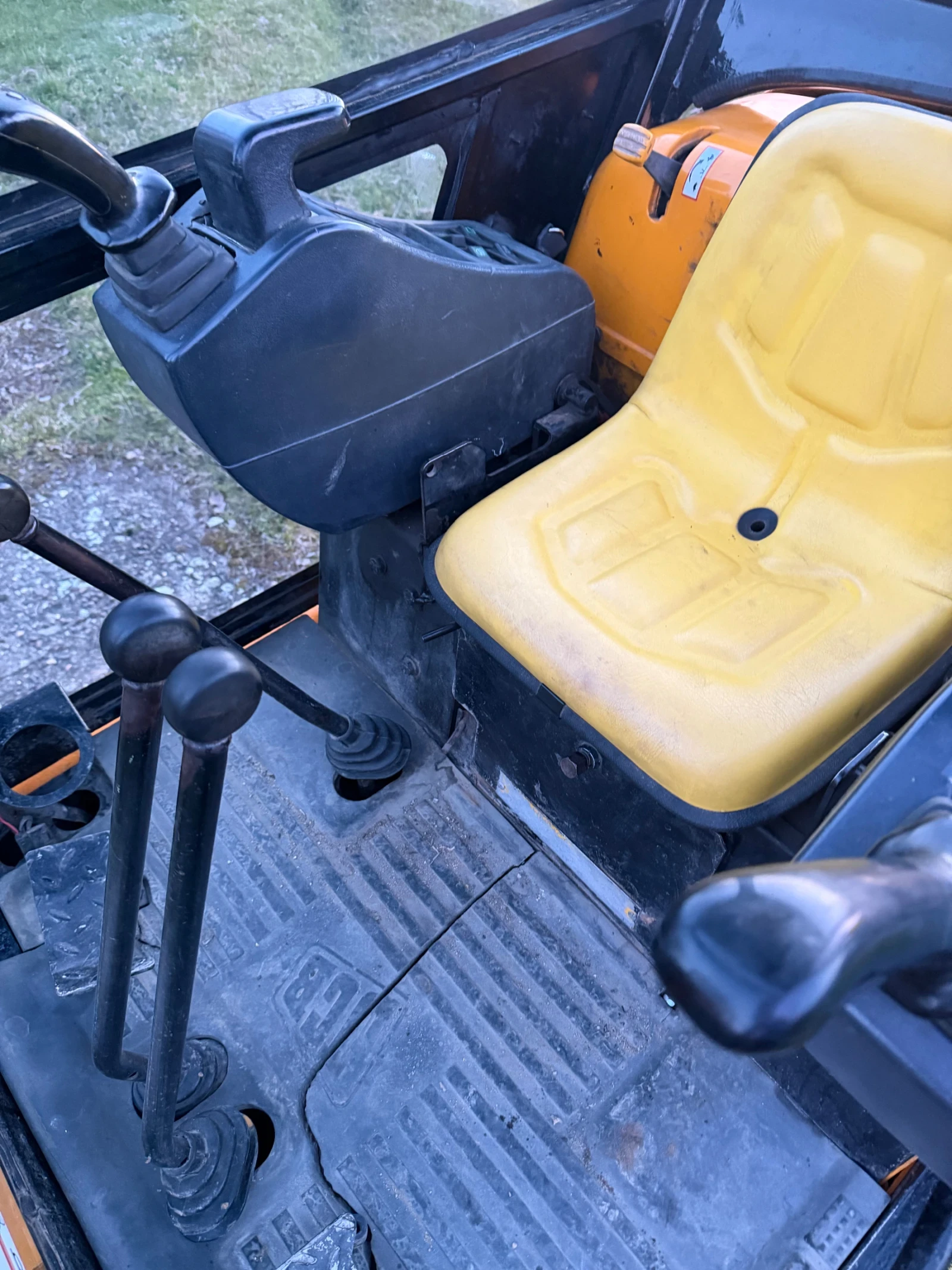 ����� JCB 8014 | Mobile.bg � ����������� 4