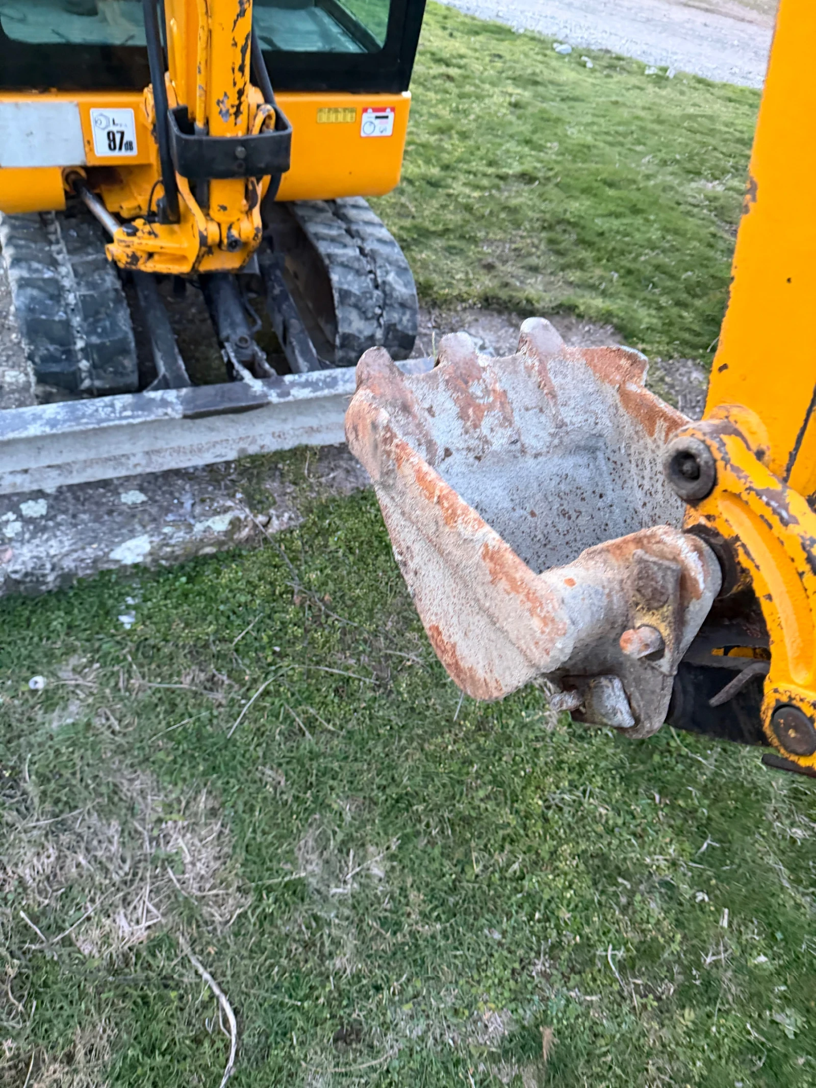 ����� JCB 8014 | Mobile.bg � ����������� 6
