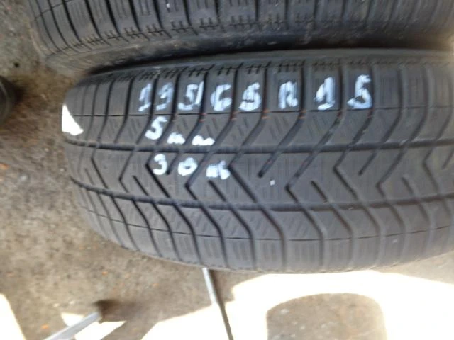 Гуми Зимни 195/65R15, снимка 8 - Гуми и джанти - 20295004