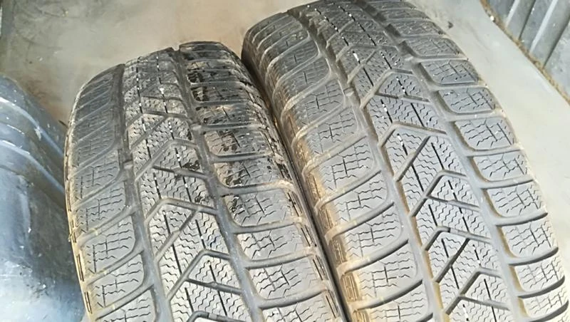 Гуми Зимни 215/60R16, снимка 2 - Гуми и джанти - 25610999