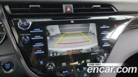 Toyota Camry SUNROOF / LEATHER SEATS / АВТОКРЕДИТ, снимка 15