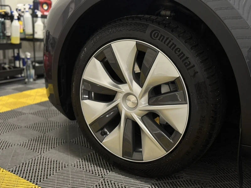 Tesla Model Y RWD, LFP, Premium Sound System - Гаранция до 2031г, снимка 9 - Автомобили и джипове - 52588299