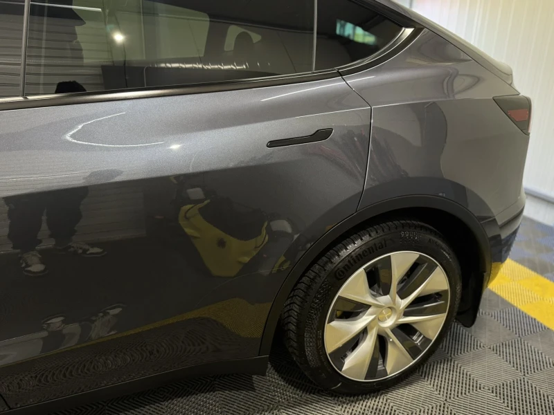 Tesla Model Y RWD, LFP, Premium Sound System - Гаранция до 2031г, снимка 5 - Автомобили и джипове - 52588299