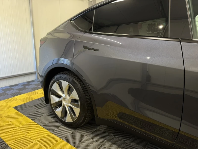 Tesla Model Y RWD, LFP, Premium Sound System - Гаранция до 2031г, снимка 8 - Автомобили и джипове - 52588299