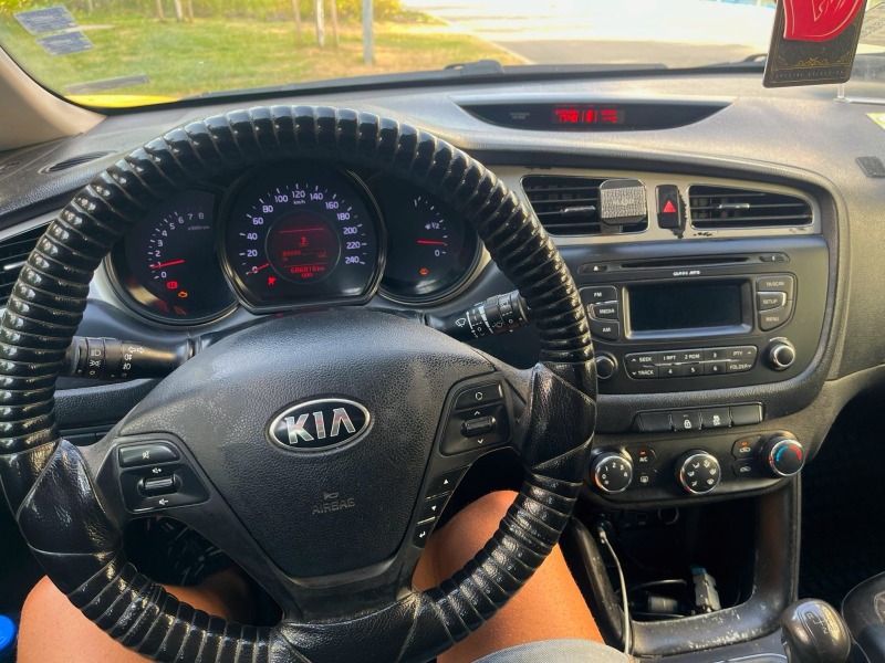 Kia Ceed 1.4 TAXI, снимка 8 - Автомобили и джипове - 46474151