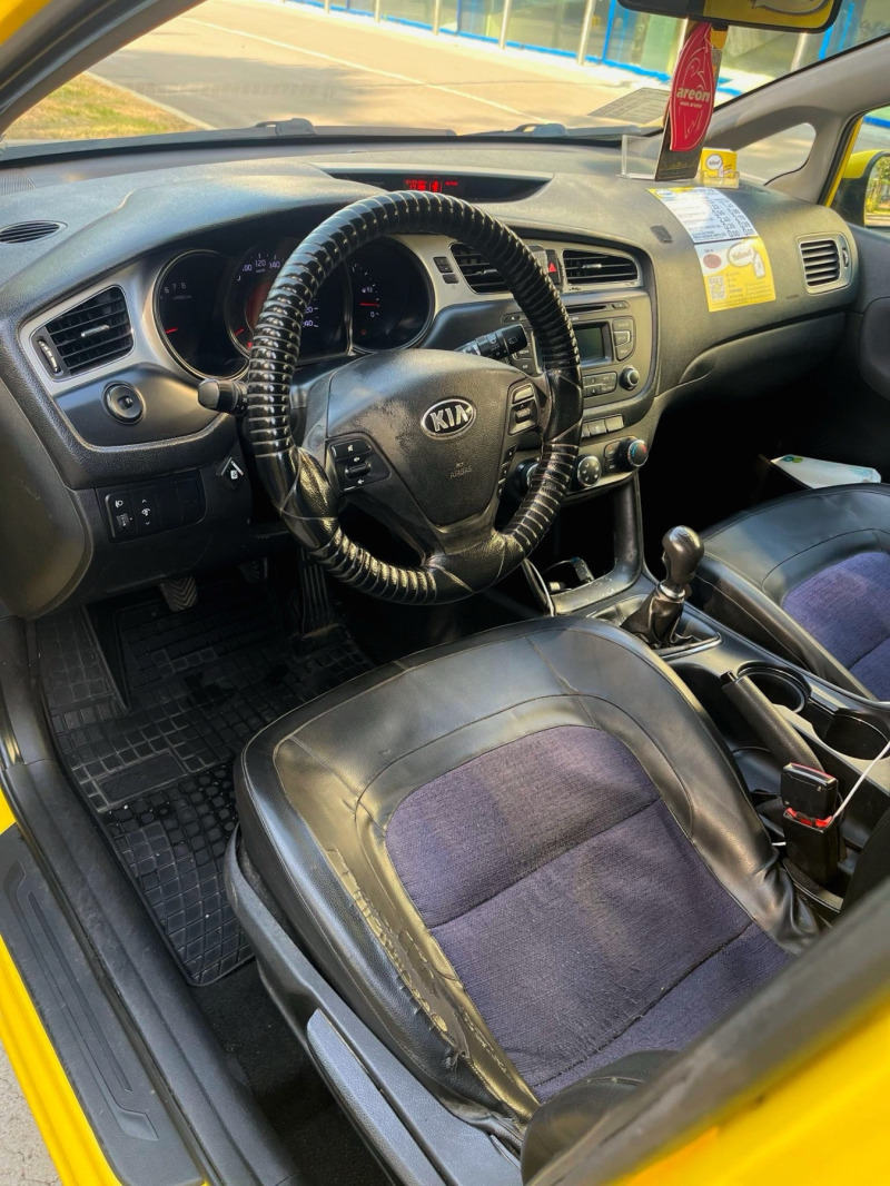 Kia Ceed 1.4 TAXI, снимка 6 - Автомобили и джипове - 46474151