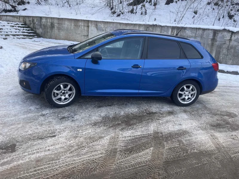 Seat Ibiza, снимка 1 - Автомобили и джипове - 48773951