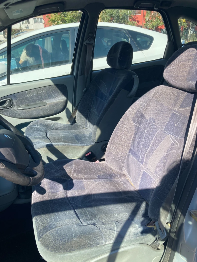 Renault Scenic 2.0, модел RXi, фабрична газ-бензин, снимка 7 - Автомобили и джипове - 47331244