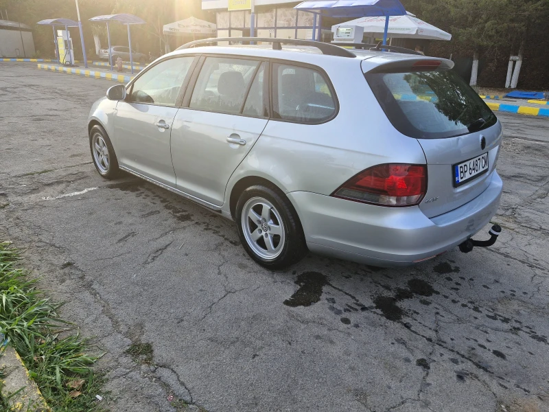 VW Golf 1.6TDI, снимка 7 - Автомобили и джипове - 47333706