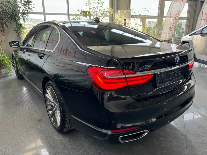 BMW 750 i xDrive * FULL Екстри * HARMAN/KARDON * HEAD UP, снимка 6 - Автомобили и джипове - 47664996