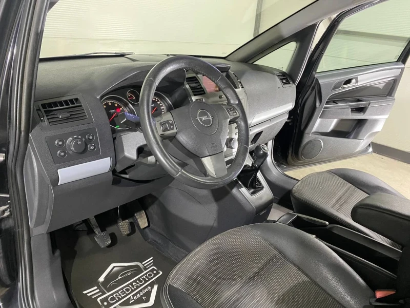 Opel Zafira 1.6i ГАС / МЕТАН * 7 места* , снимка 7 - Автомобили и джипове - 48817566