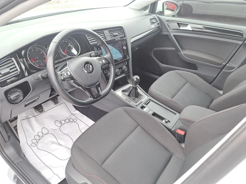 VW Golf 1.0 110ks 7+ , снимка 8 - Автомобили и джипове - 48880863