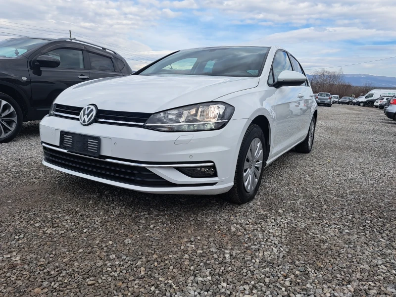 VW Golf 1.0 110ks 7+ , снимка 1 - Автомобили и джипове - 48880863