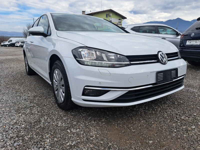 VW Golf 1.0 110ks 7+ , снимка 2 - Автомобили и джипове - 48880863