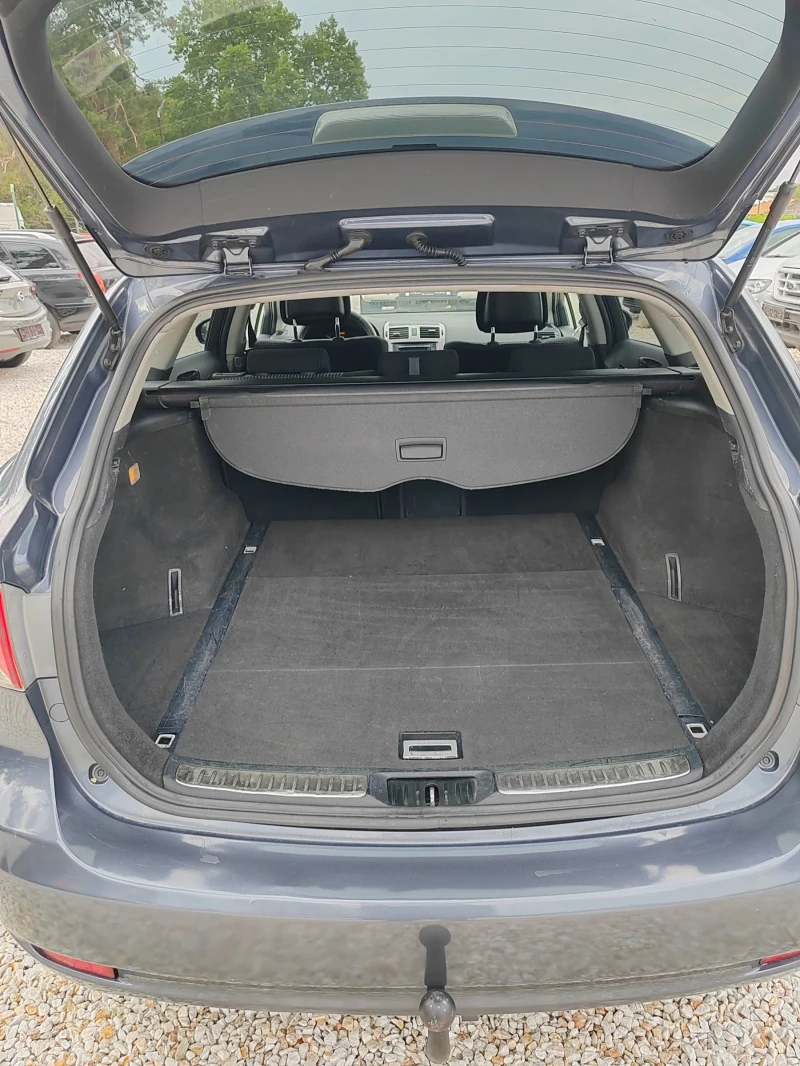 Toyota Avensis 2.2, 177к.с., снимка 9 - Автомобили и джипове - 51454429