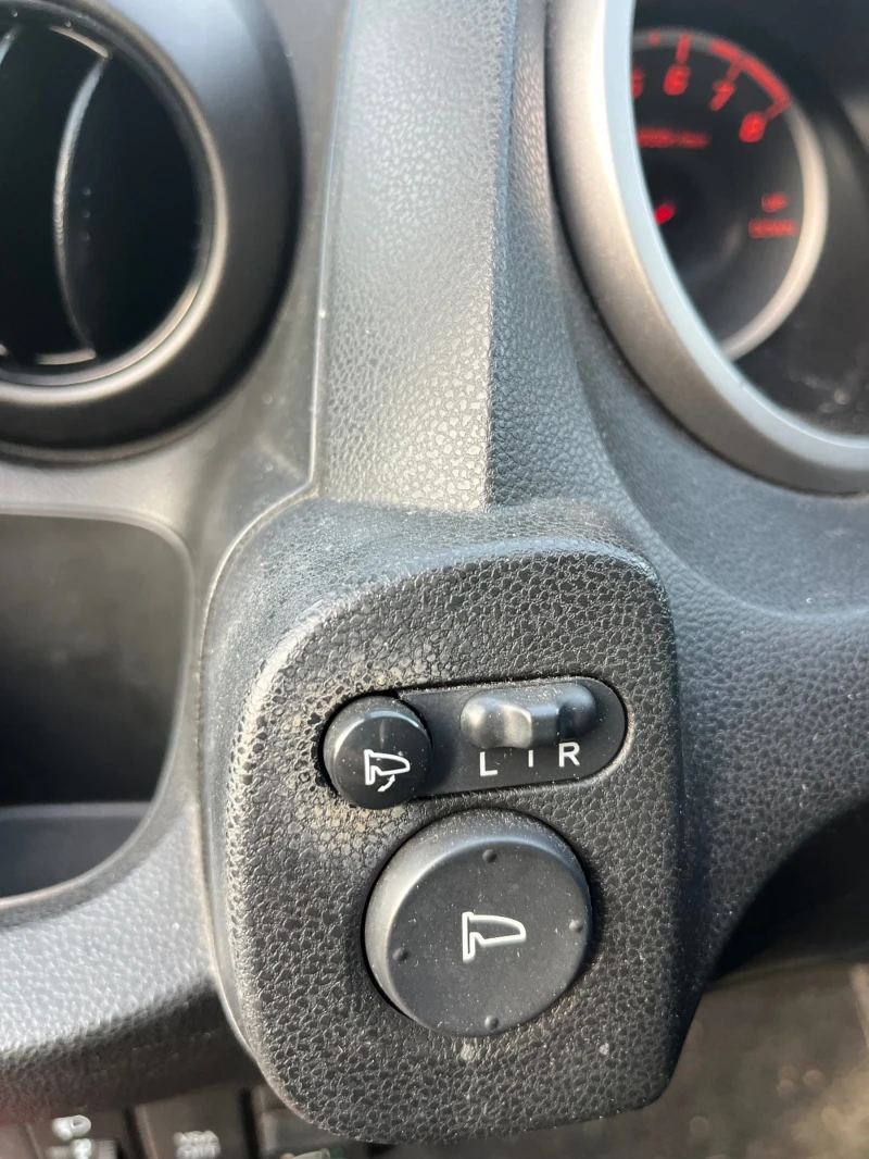 Honda Jazz 1.4i Facelift, снимка 11 - Автомобили и джипове - 53541991