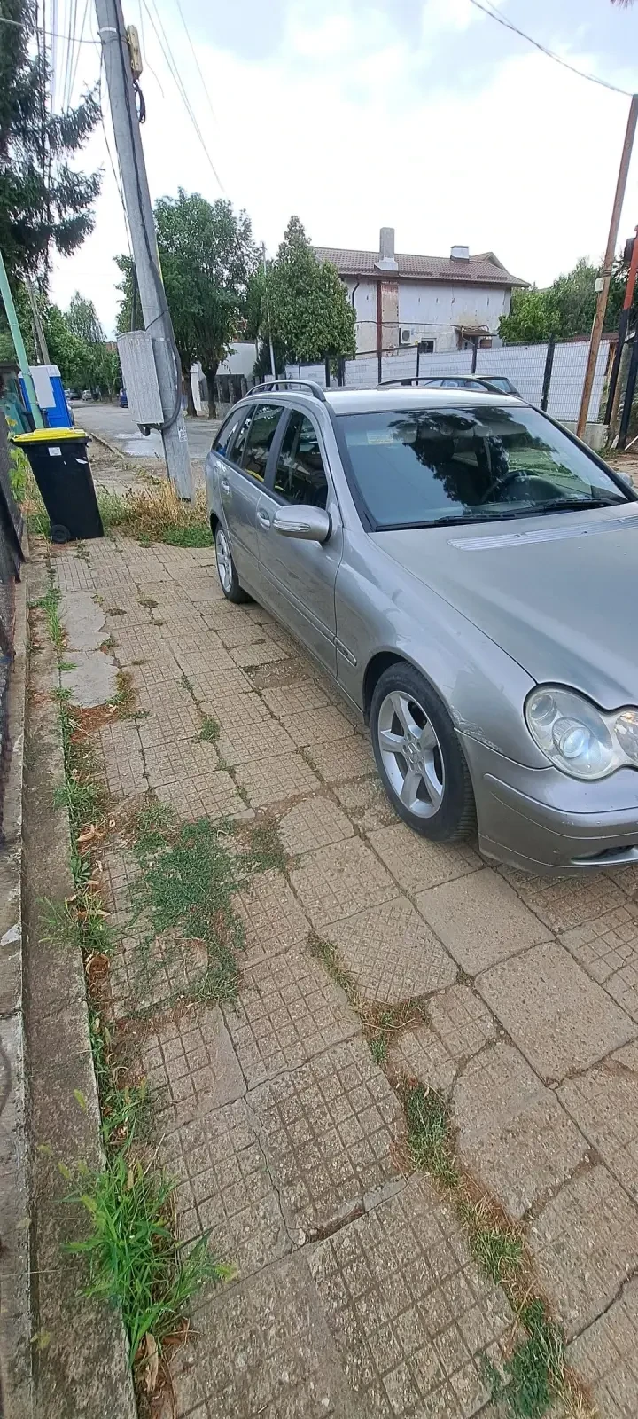 Mercedes-Benz C 220  - изображение 2