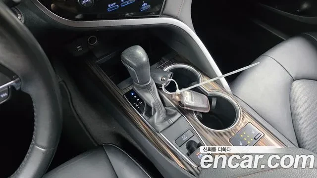 Toyota Camry SUNROOF / LEATHER SEATS / АВТОКРЕДИТ, снимка 10 - Автомобили и джипове - 56067103