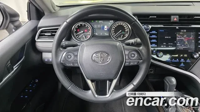 Toyota Camry SUNROOF / LEATHER SEATS / АВТОКРЕДИТ, снимка 8 - Автомобили и джипове - 56067103