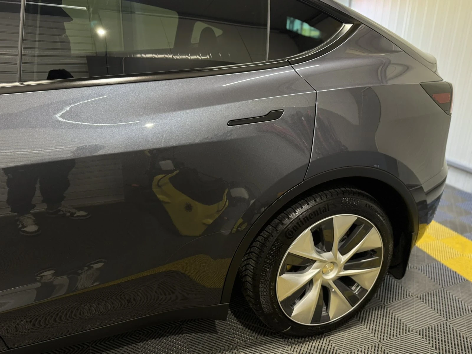Tesla Model Y RWD, LFP, Premium Sound System - Гаранция до 2031г - изображение 5