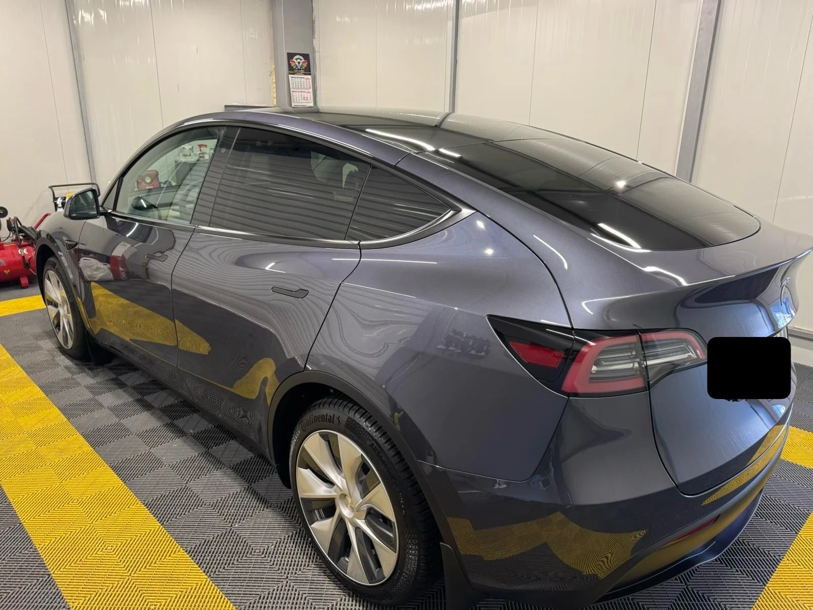 Tesla Model Y RWD, LFP, Premium Sound System - Гаранция до 2031г - изображение 7