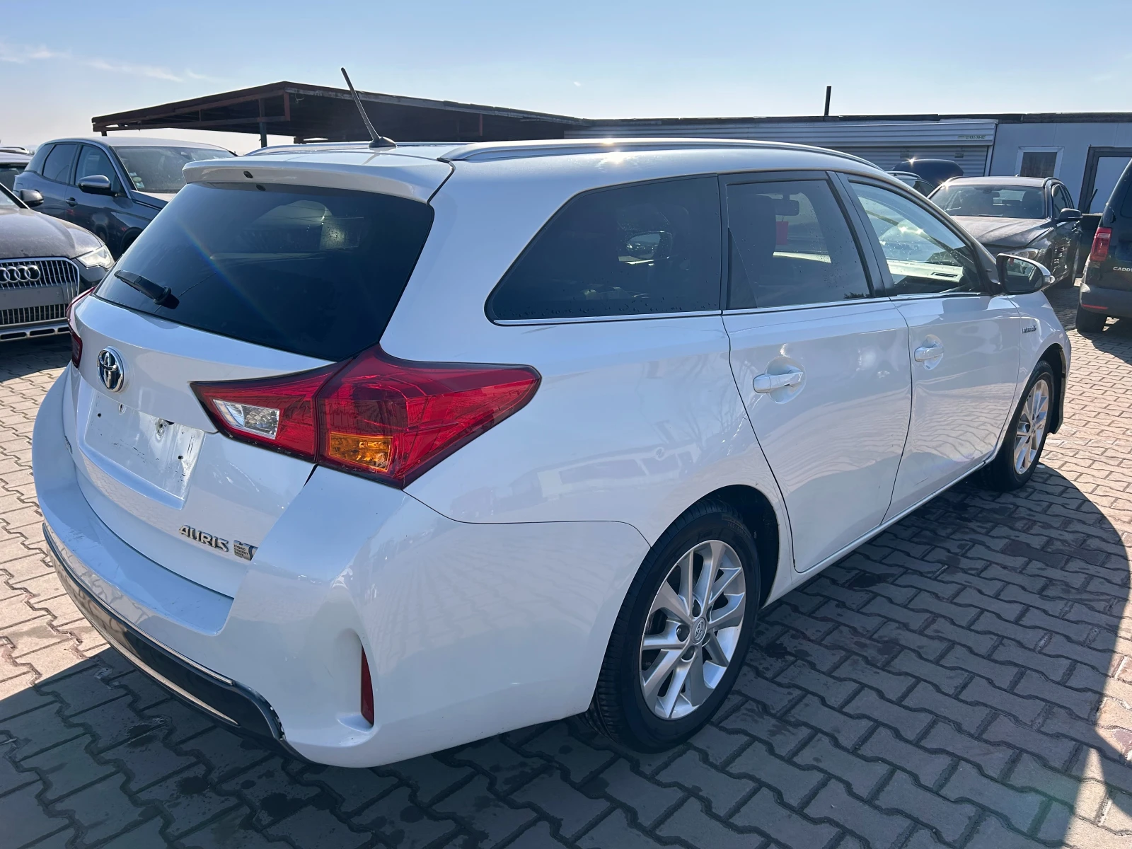 Toyota Auris 1.8HYBRID NAVI/PANORAMA/KAMERA  - изображение 6