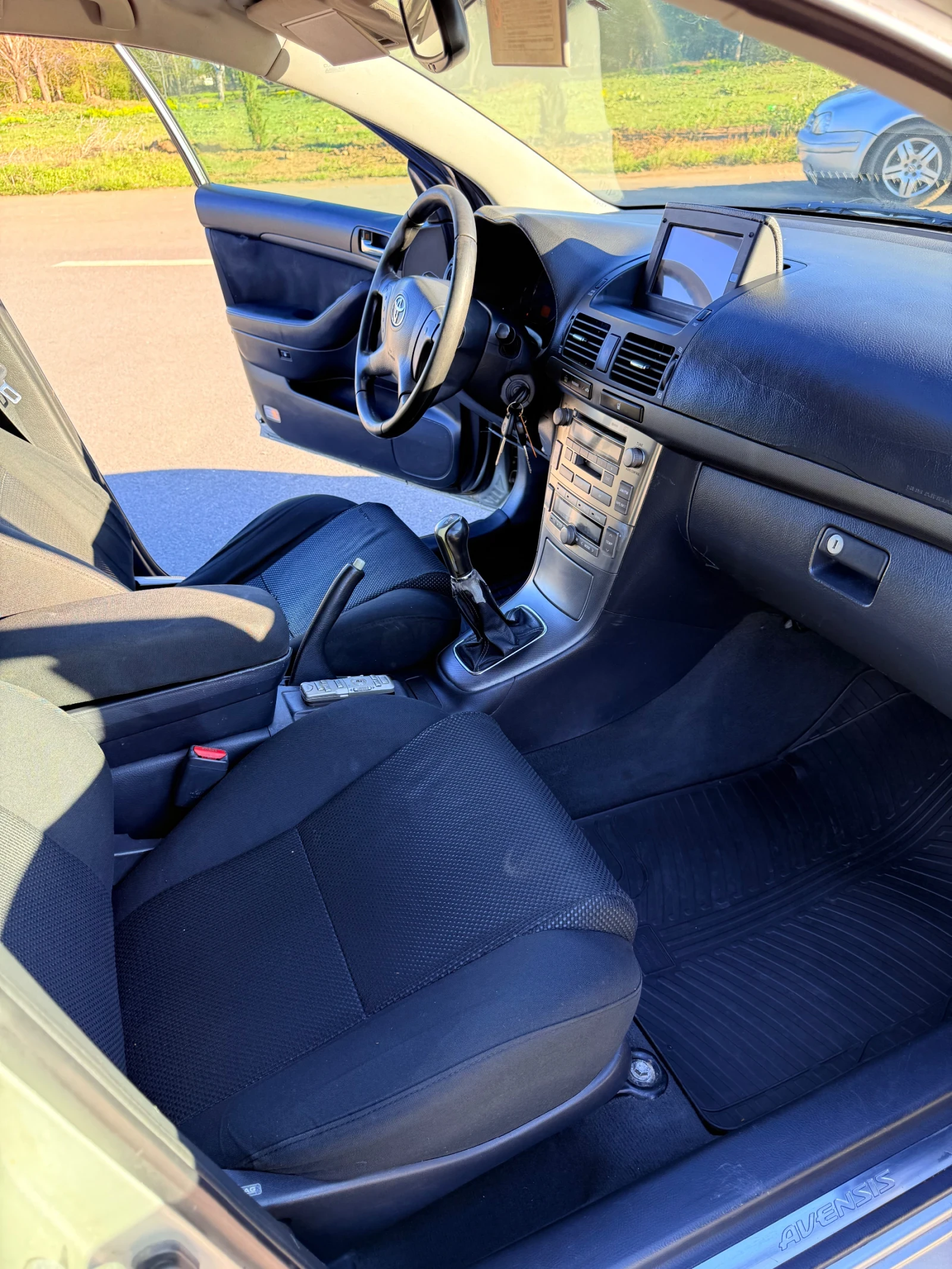 Toyota Avensis 2.0D NAVI - изображение 6