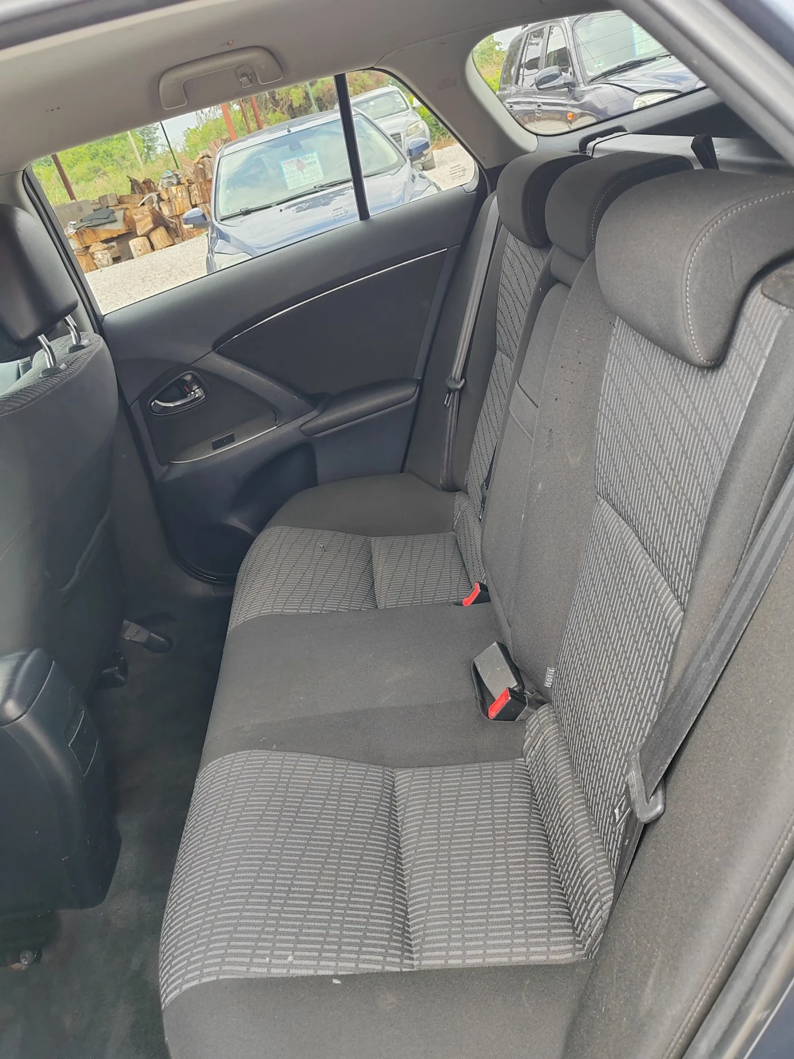 Toyota Avensis 2.2, 177к.с. - изображение 10