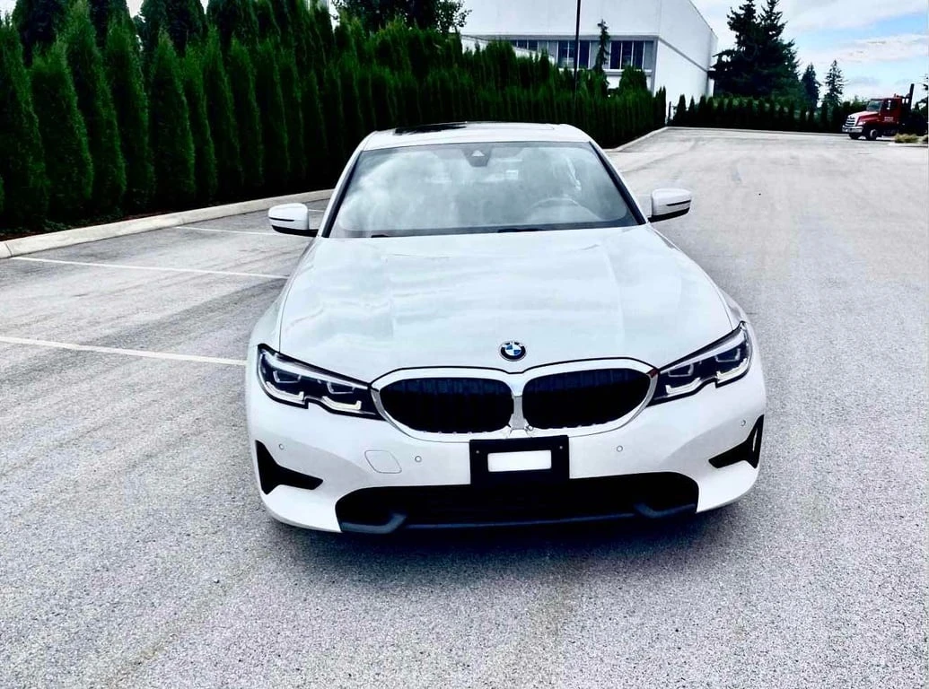 BMW 330 * xDrive * CARFAX * БЕЗ ПЪРВОНАЧАЛНА ВНОСКА - изображение 6