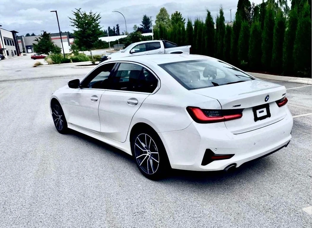 BMW 330 * xDrive * CARFAX * БЕЗ ПЪРВОНАЧАЛНА ВНОСКА - изображение 5
