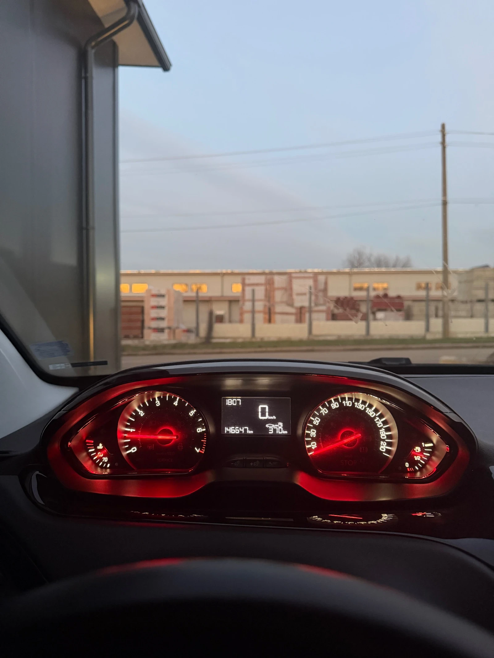 Peugeot 208 1.0 VTI | Mobile.bg � ����������� 7