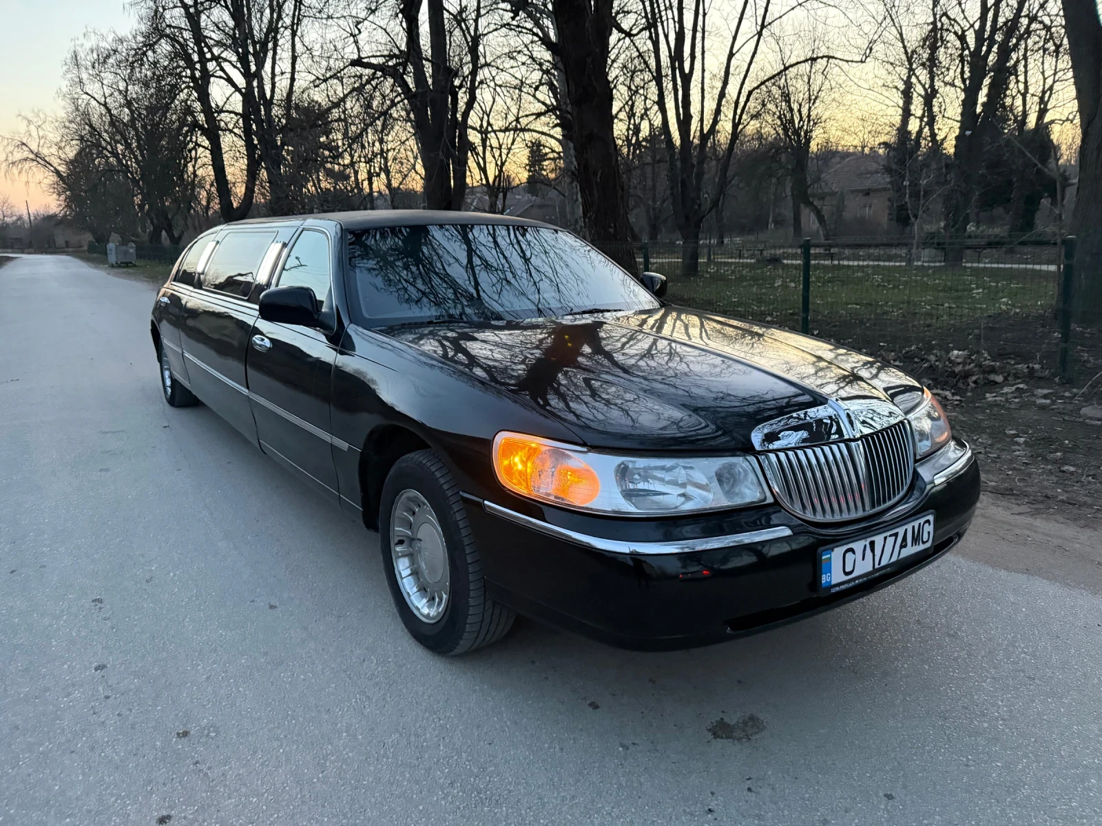 Lincoln Town car 5.0i* V8 | Mobile.bg � ����������� 4
