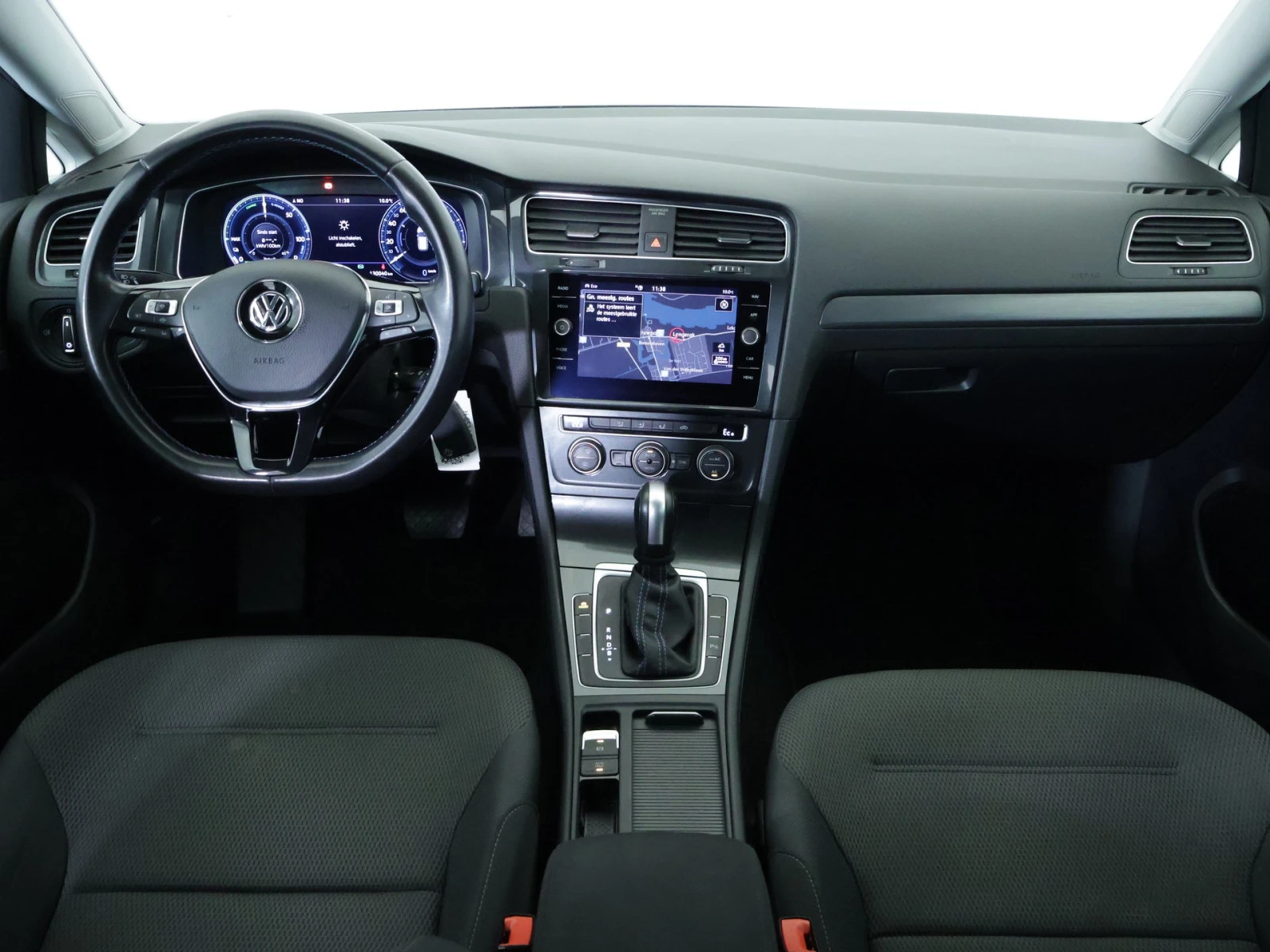 VW Golf 35 kWh, снимка 5 - Автомобили и джипове - 54136291