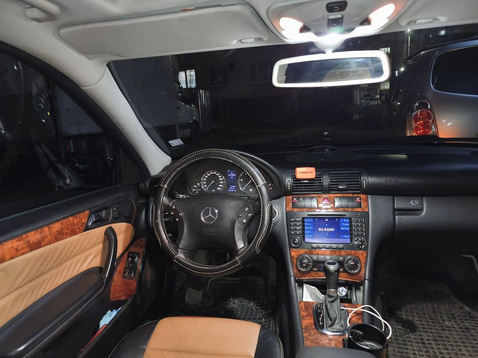 Mercedes-Benz C 220, снимка 6 - Автомобили и джипове - 54195557