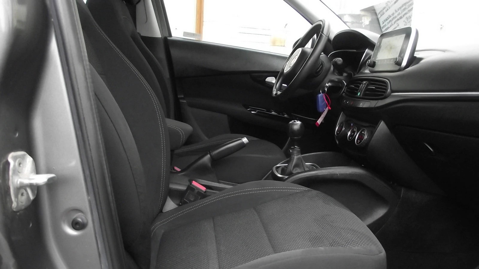 Fiat Tipo 1.6.d.120.k.c.6.speed.navi., снимка 15 - Автомобили и джипове - 54286406