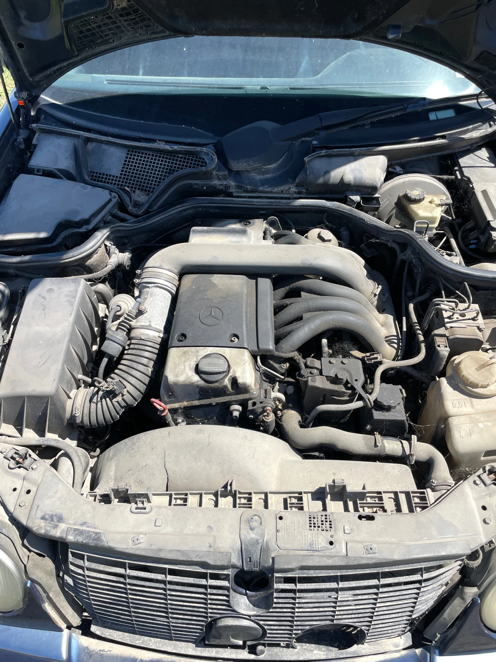 Mercedes-Benz E 200, снимка 6 - Автомобили и джипове - 54774408