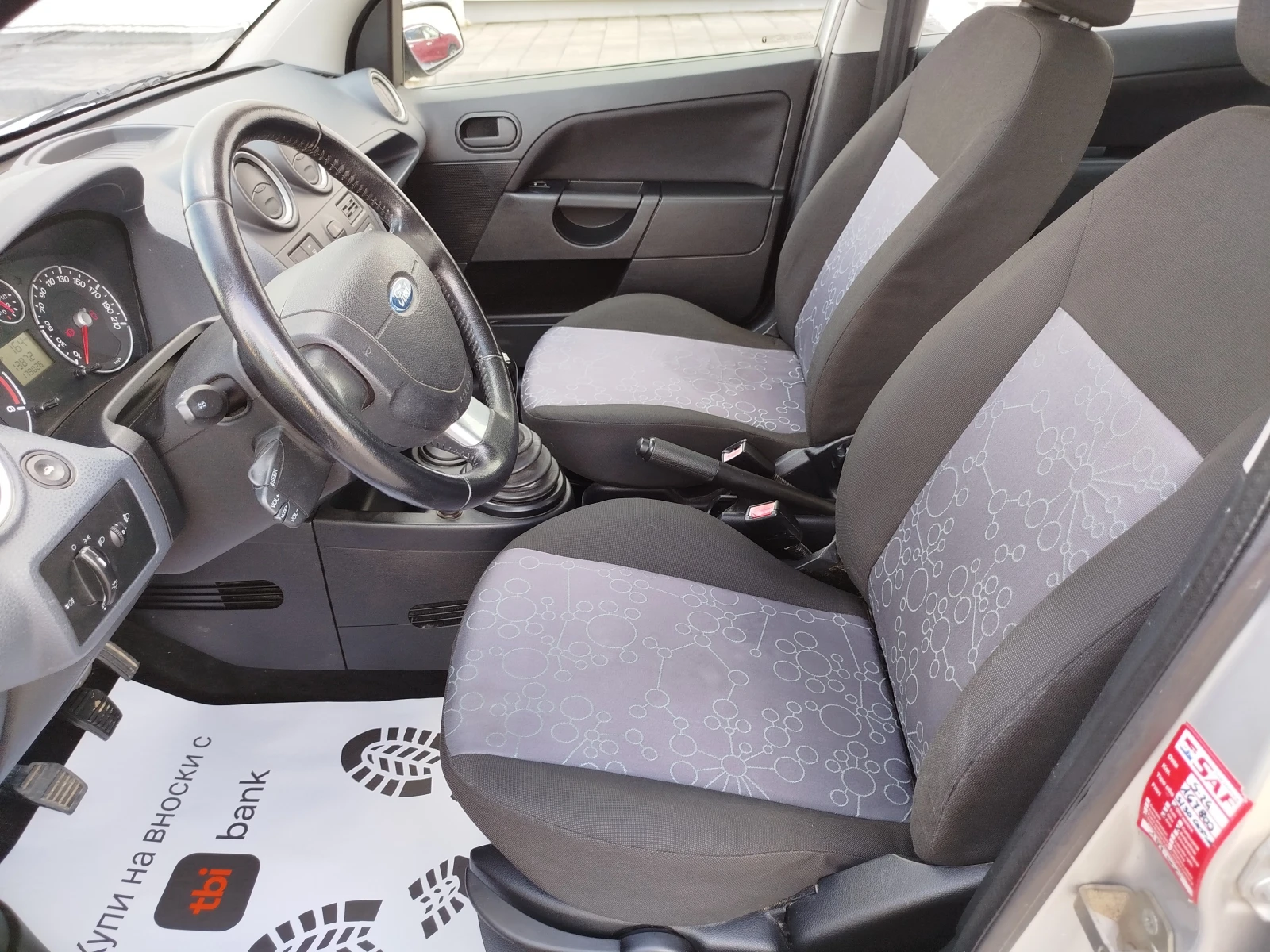 Ford Fiesta 1.4tdci-klimatik, снимка 9 - Автомобили и джипове - 54823995