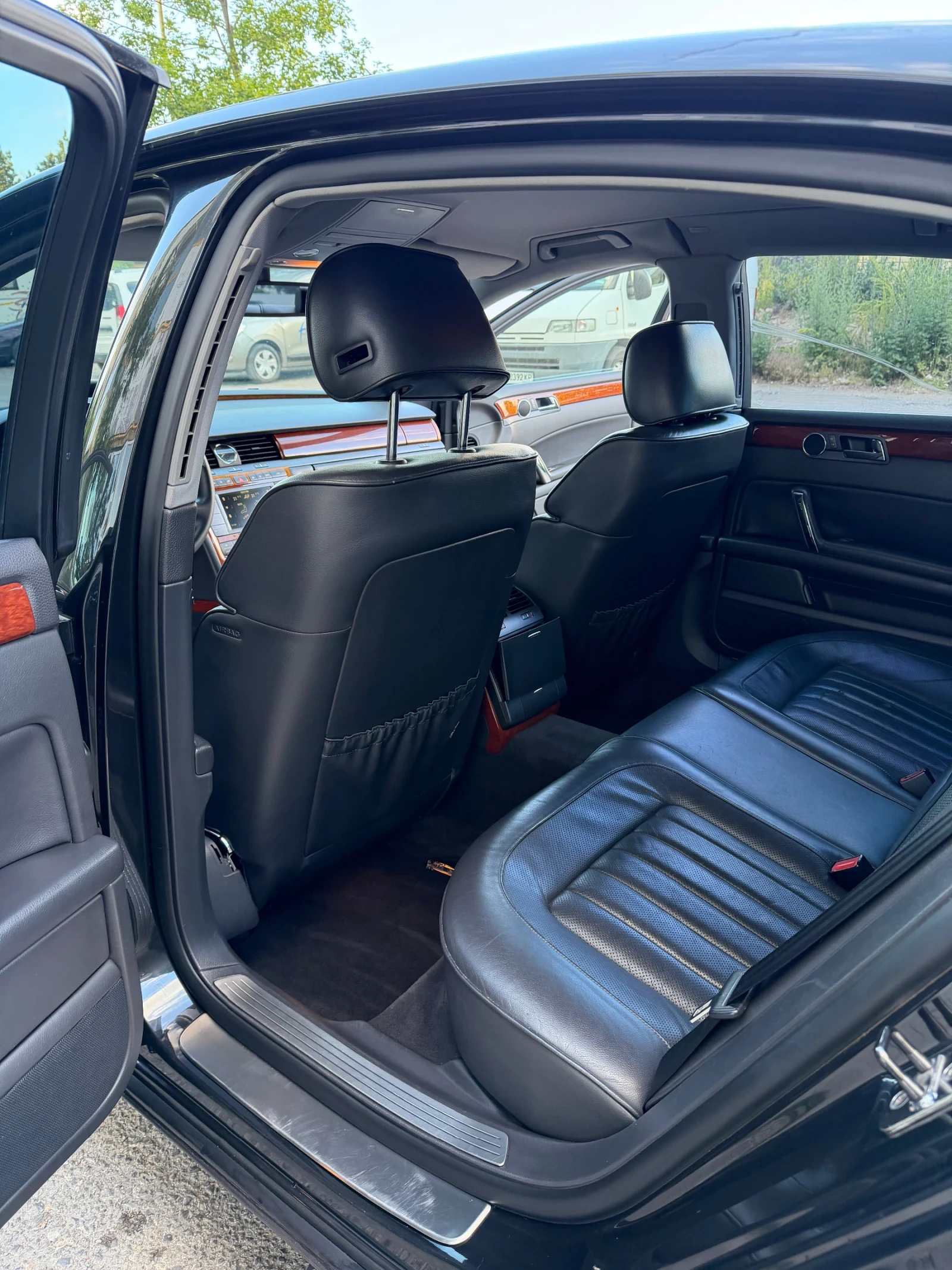 VW Phaeton 3.0 TDi, снимка 9 - Автомобили и джипове - 54934477