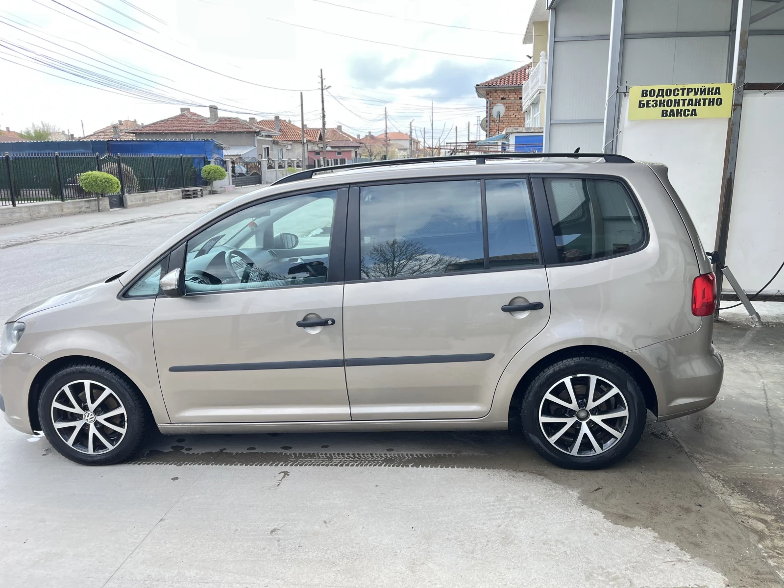 VW Touran, снимка 5 - Автомобили и джипове - 55583480