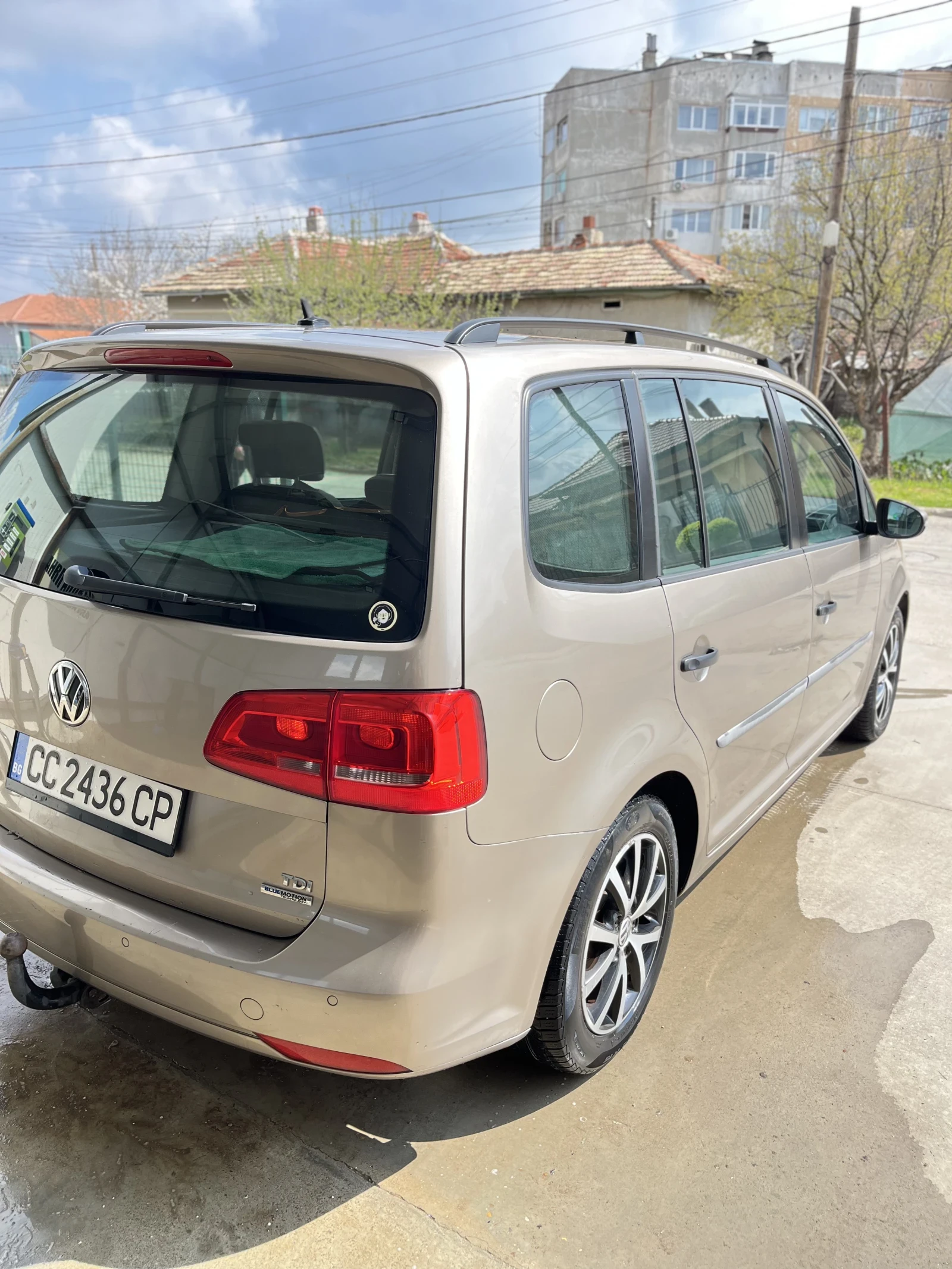VW Touran, снимка 6 - Автомобили и джипове - 55583480