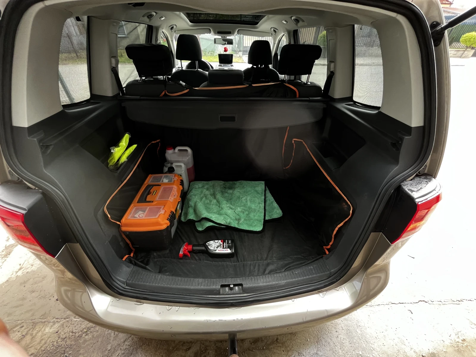 VW Touran, снимка 13 - Автомобили и джипове - 55583480