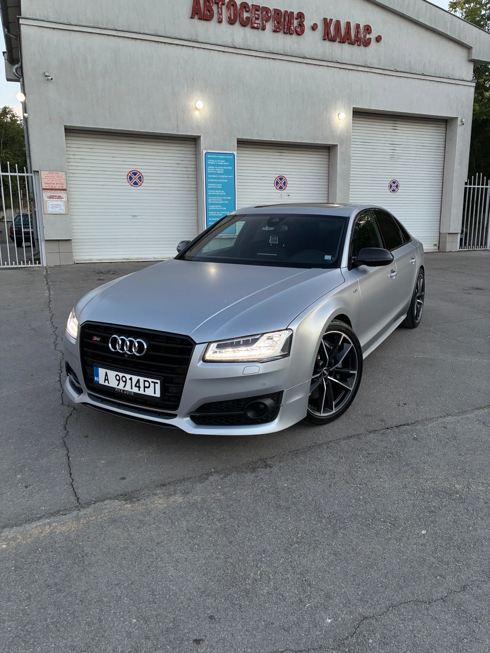 Audi S8 Plus