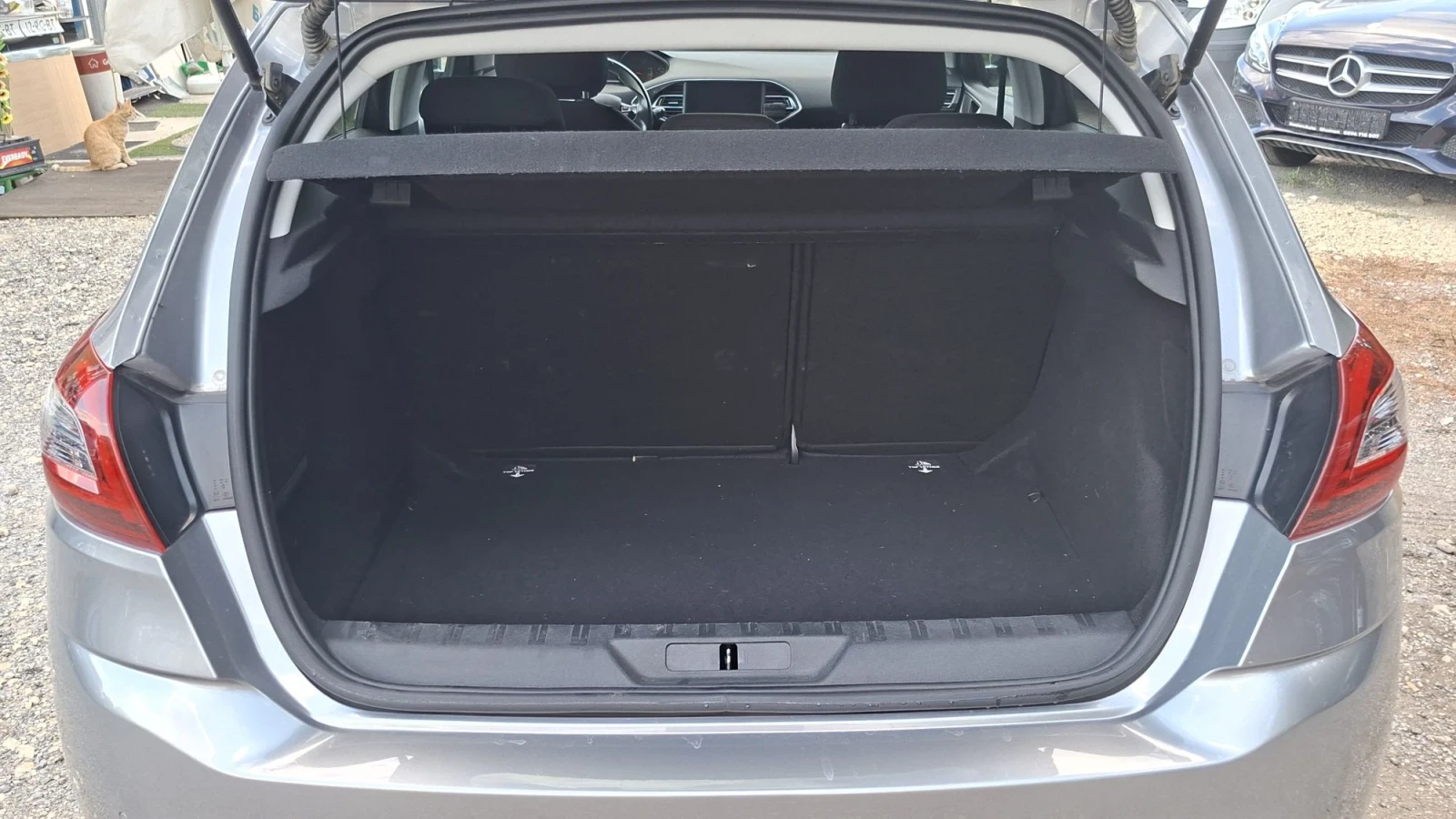 Peugeot 308 1.5 Blue HDI 130kc, снимка 4 - Автомобили и джипове - 55966850