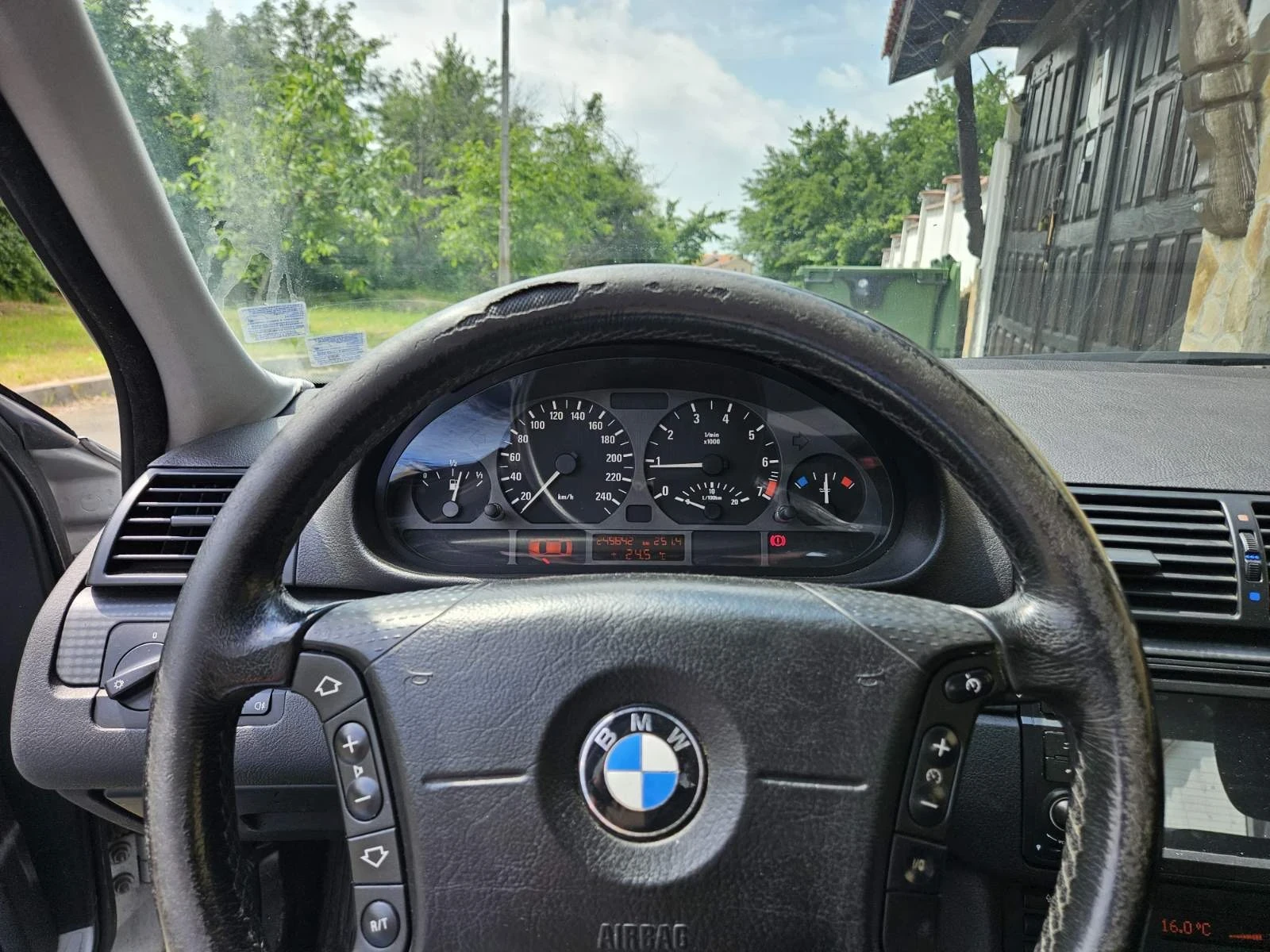 BMW 318, снимка 7 - Автомобили и джипове - 55982109