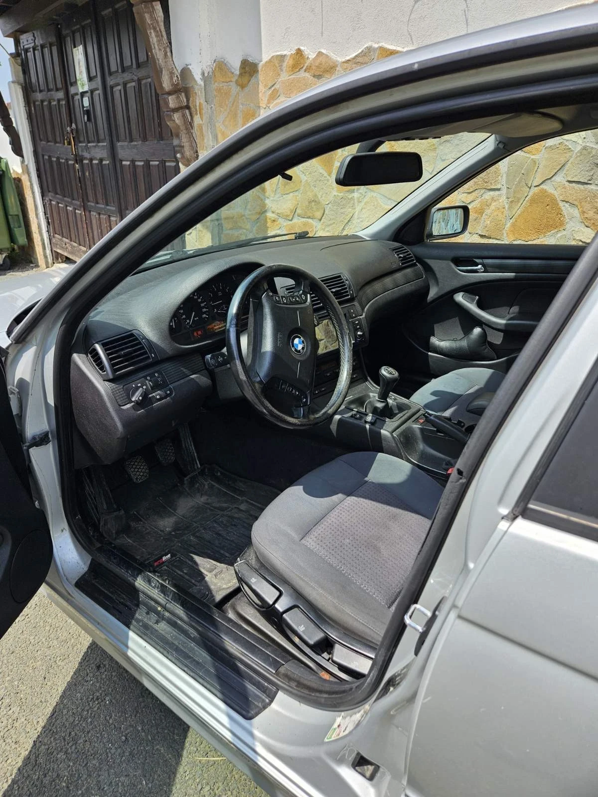 BMW 318, снимка 5 - Автомобили и джипове - 55982109