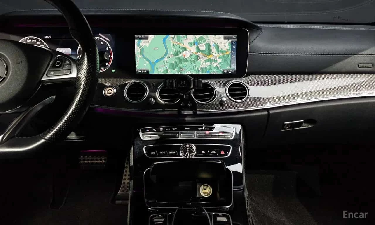 Mercedes-Benz E 300 * E300 4MATIC AMG Line * , снимка 14 - Автомобили и джипове - 56735734